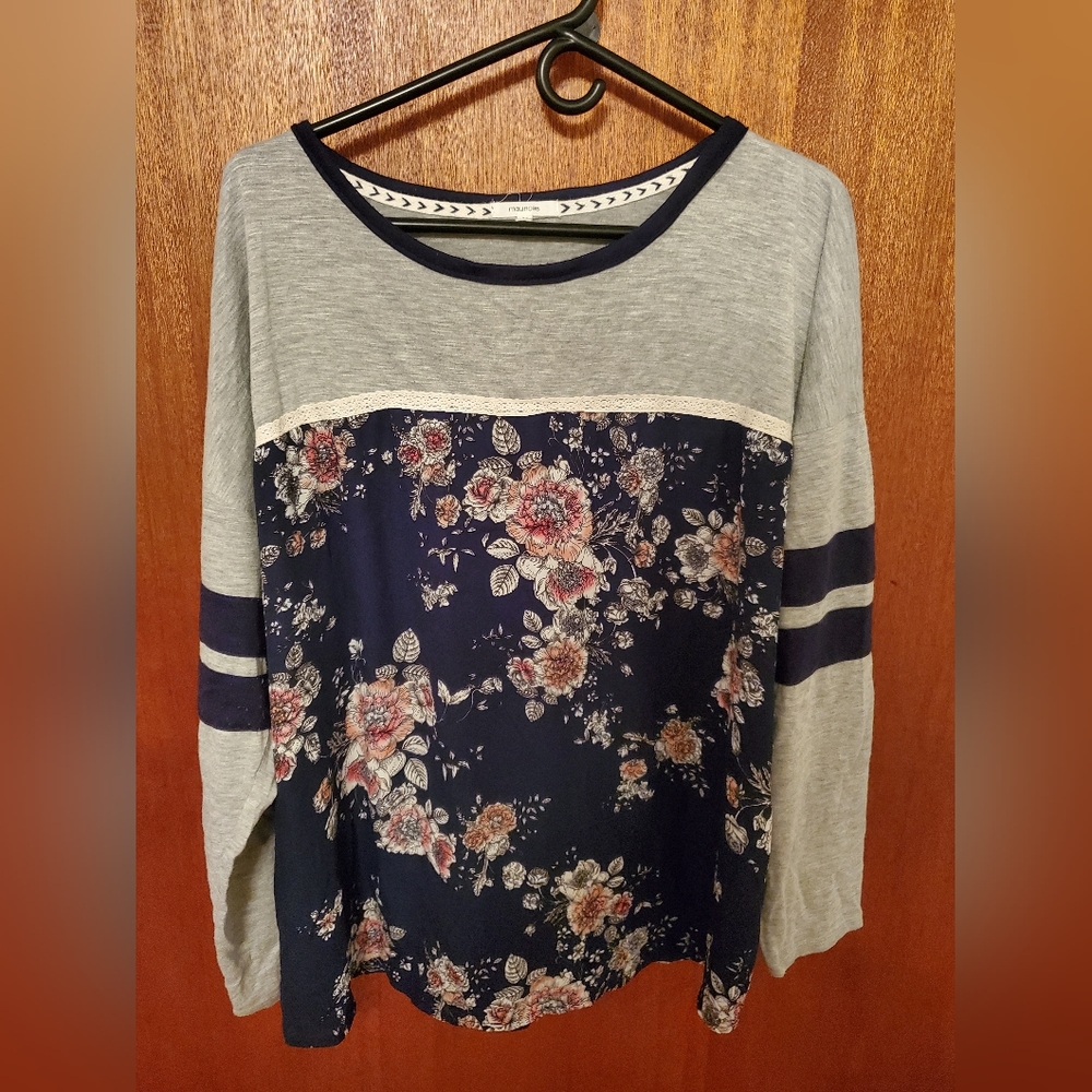 Maurices top. Size 2x